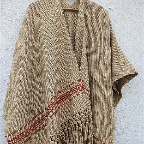 Ruanas tejidas en telar Lolog artesanales